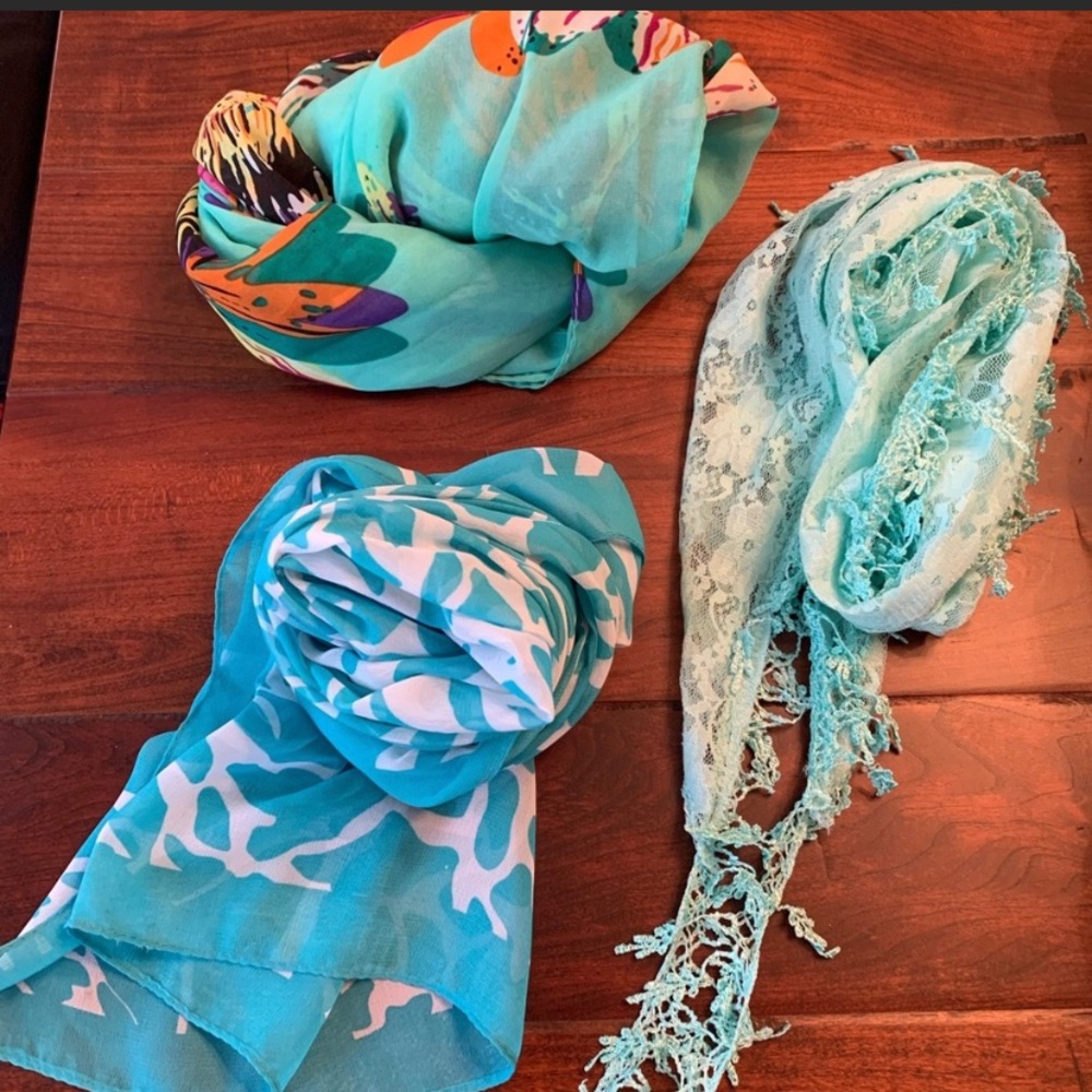 Women’s bundle size small - Picture 7 of 8